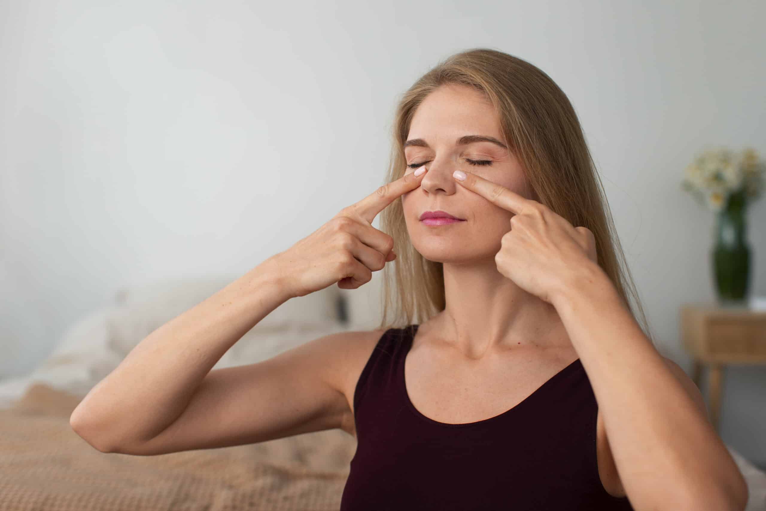 réduire les poches sous les yeux